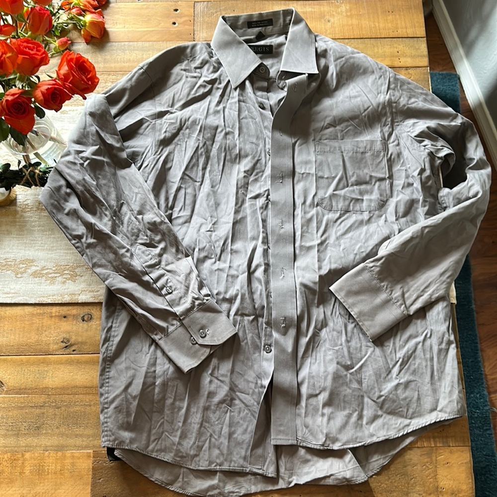 Regis. Size. 16. 34/35 neck. Grey. Button down. Men’s. Wrinkled. As is.